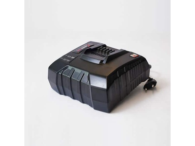 Fast charger for batteries 12-36 V